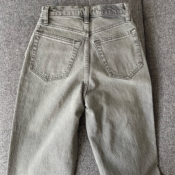 Abercrombie & Fitch the 90s straight ultra high rise Jean - Picture 5 of 8